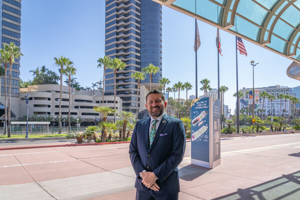 Shawn VanDiver full-length portrait outside the San Diego Convention Center